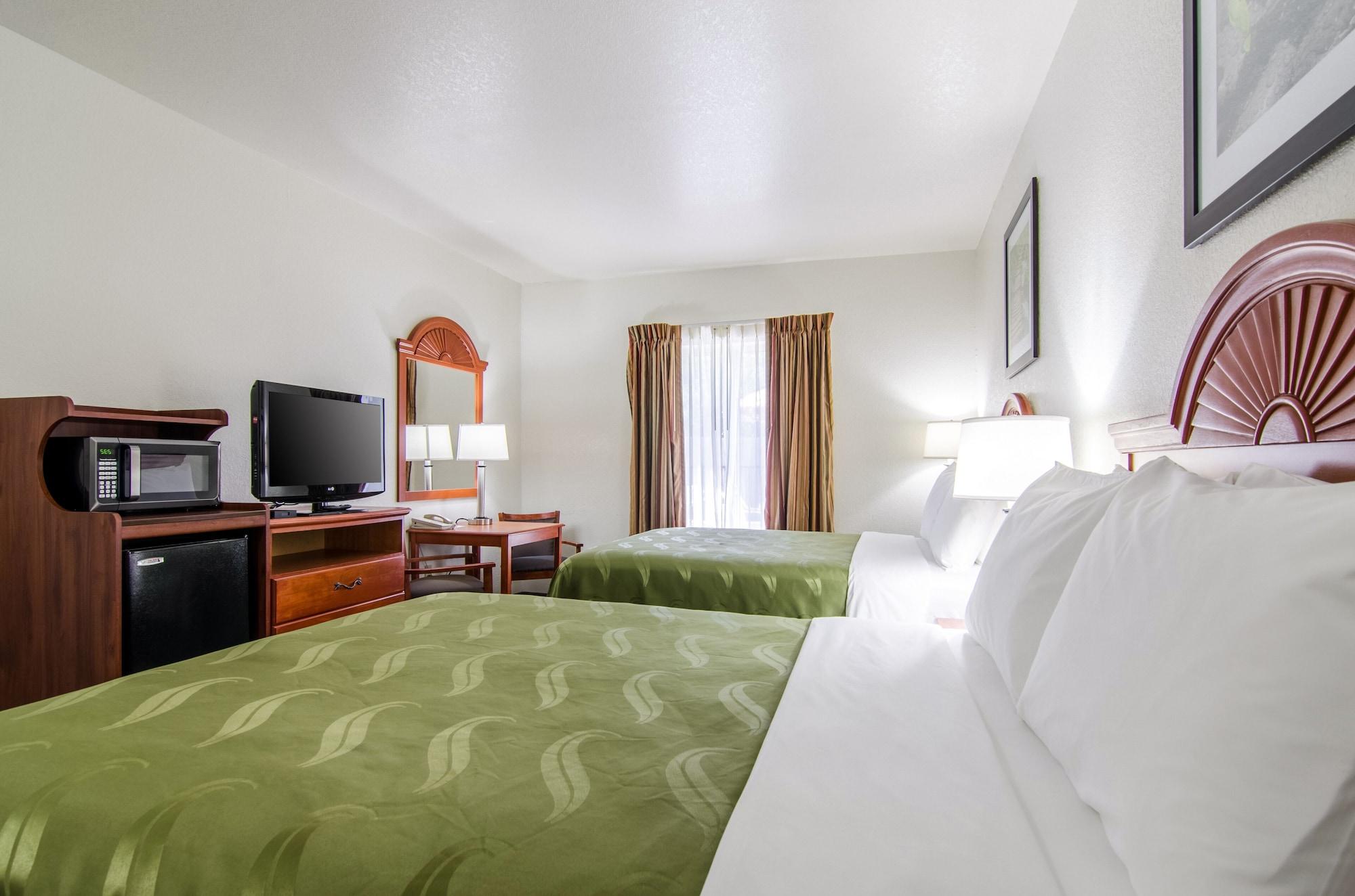 Quality Inn Junction City Near Fort Riley Exteriör bild