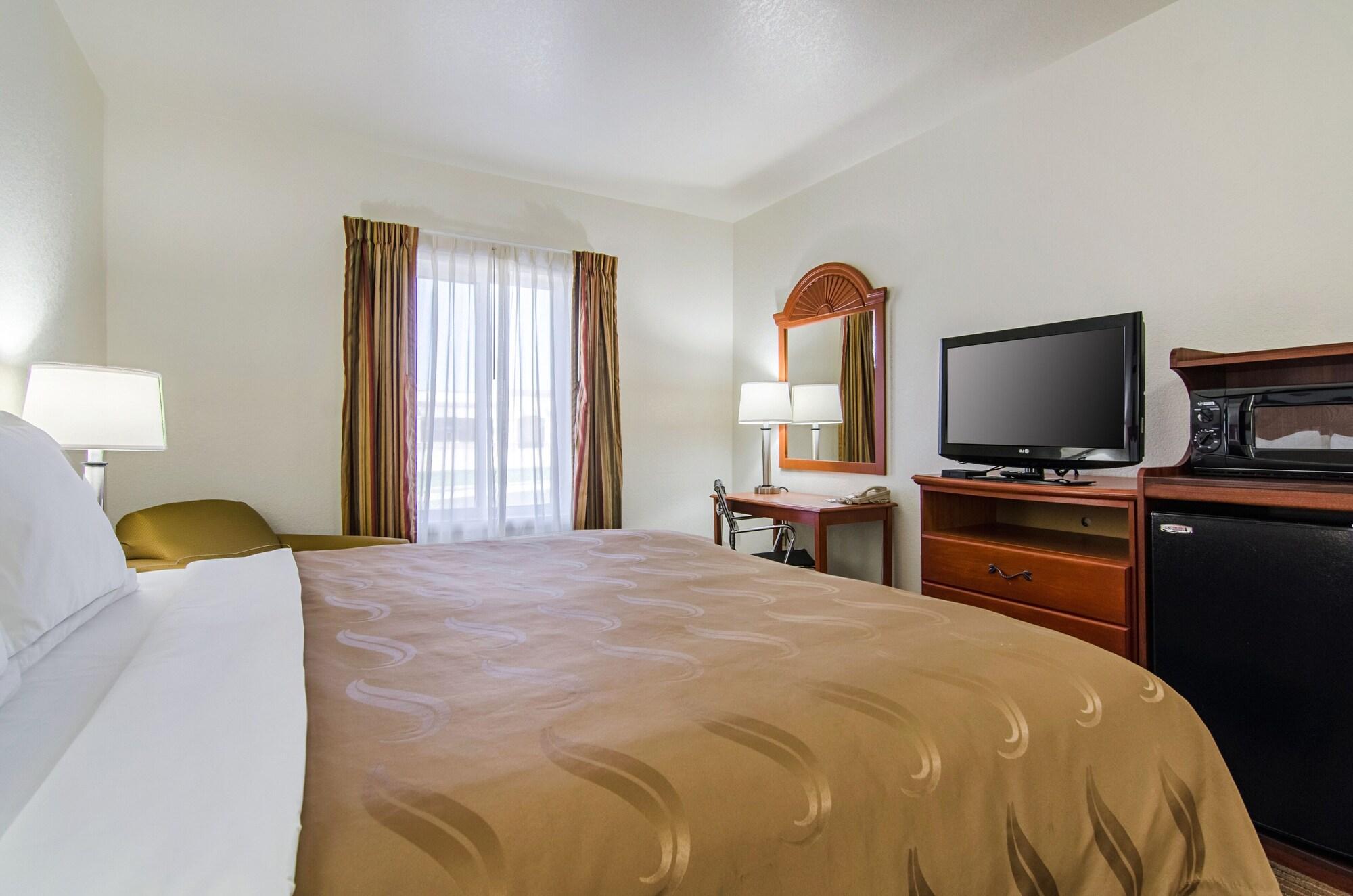 Quality Inn Junction City Near Fort Riley Exteriör bild