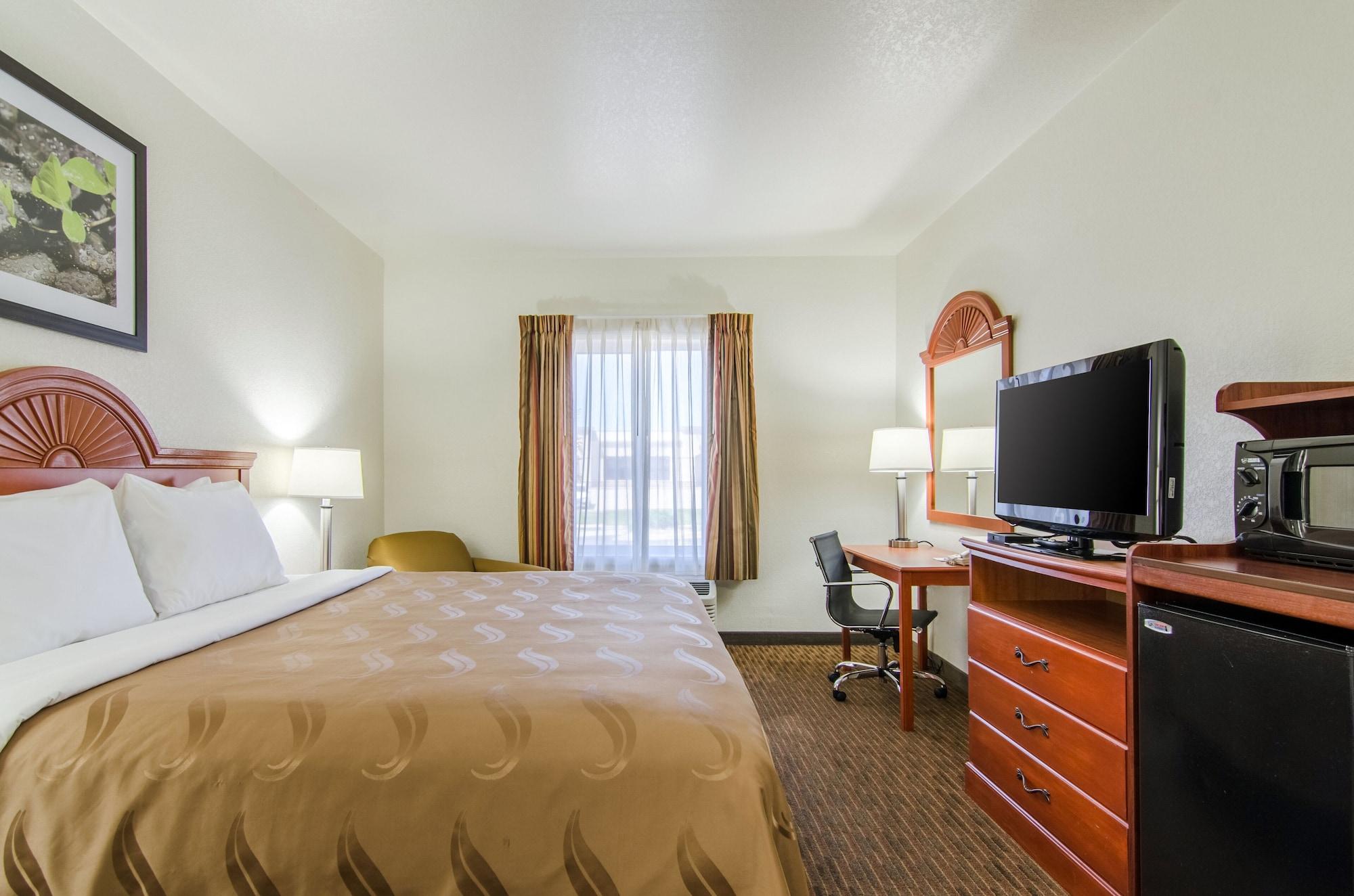 Quality Inn Junction City Near Fort Riley Exteriör bild