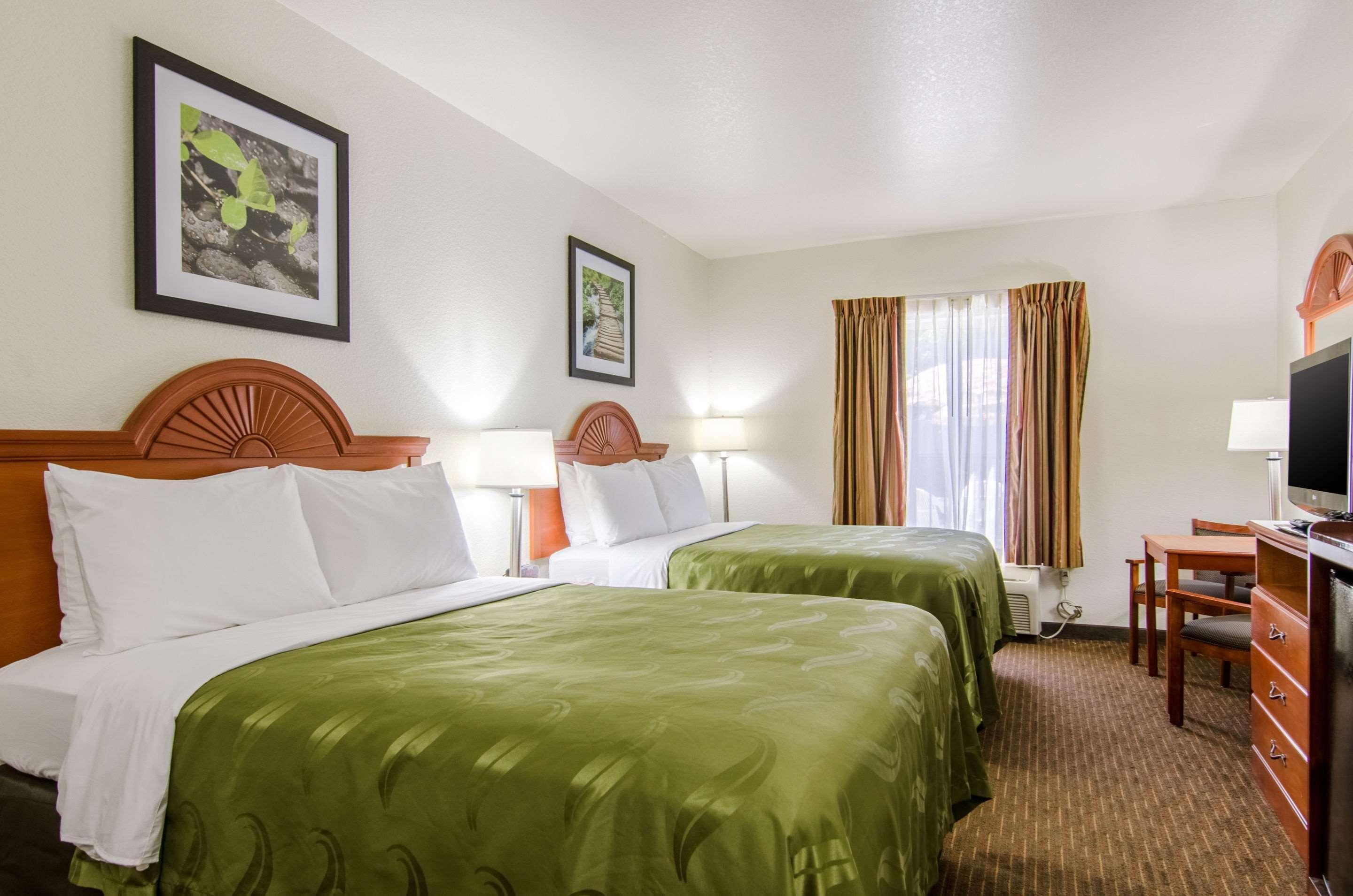 Quality Inn Junction City Near Fort Riley Exteriör bild