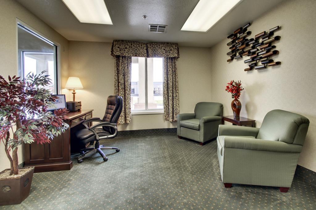Quality Inn Junction City Near Fort Riley Exteriör bild