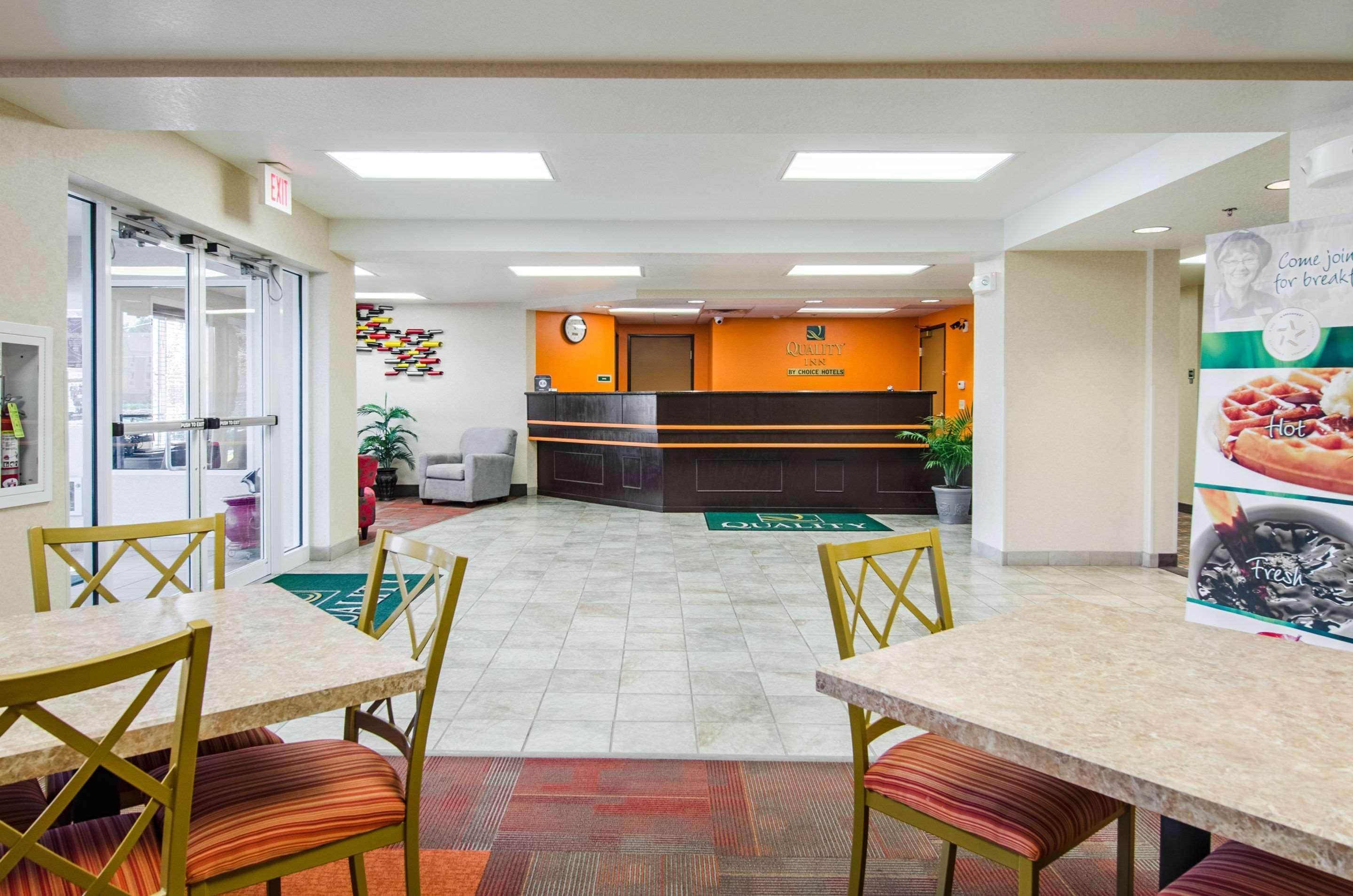 Quality Inn Junction City Near Fort Riley Exteriör bild