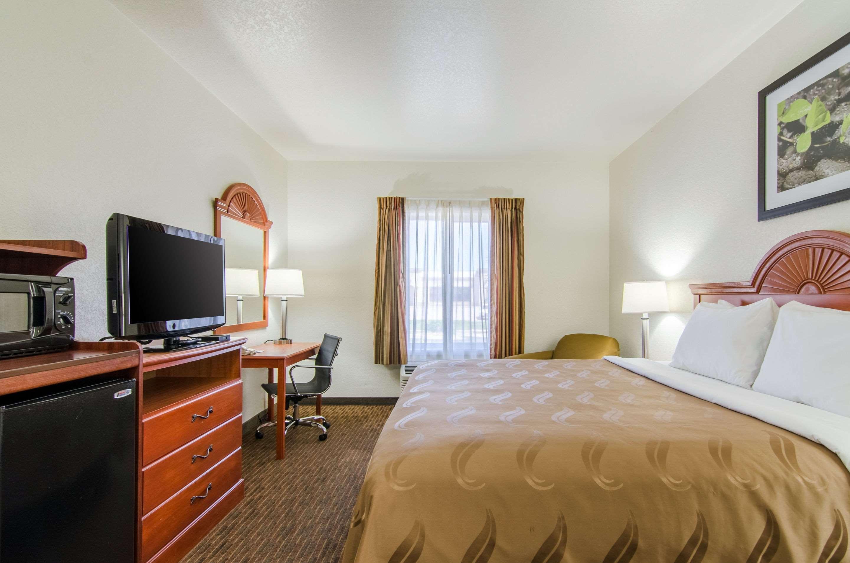 Quality Inn Junction City Near Fort Riley Exteriör bild