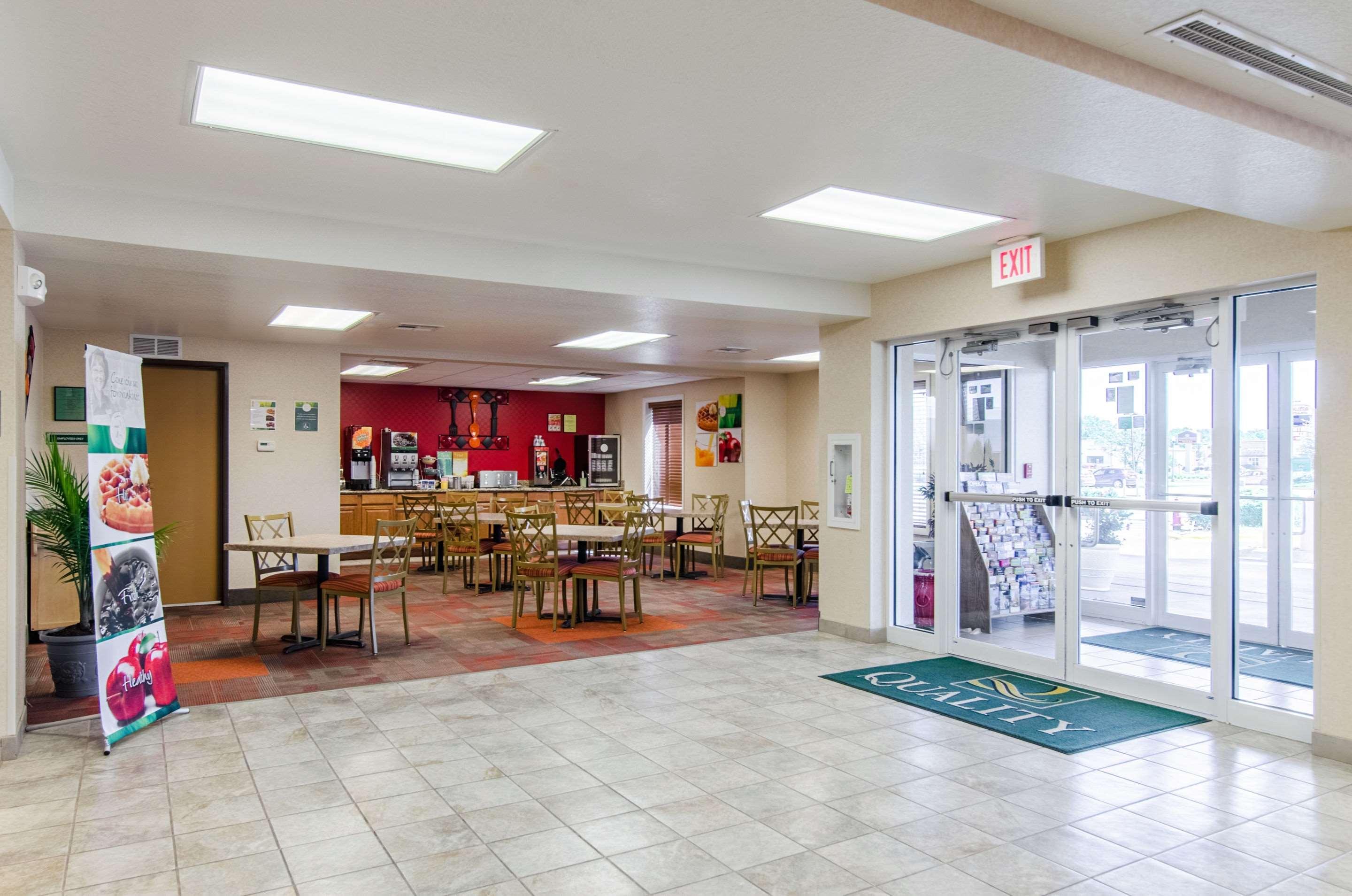 Quality Inn Junction City Near Fort Riley Exteriör bild