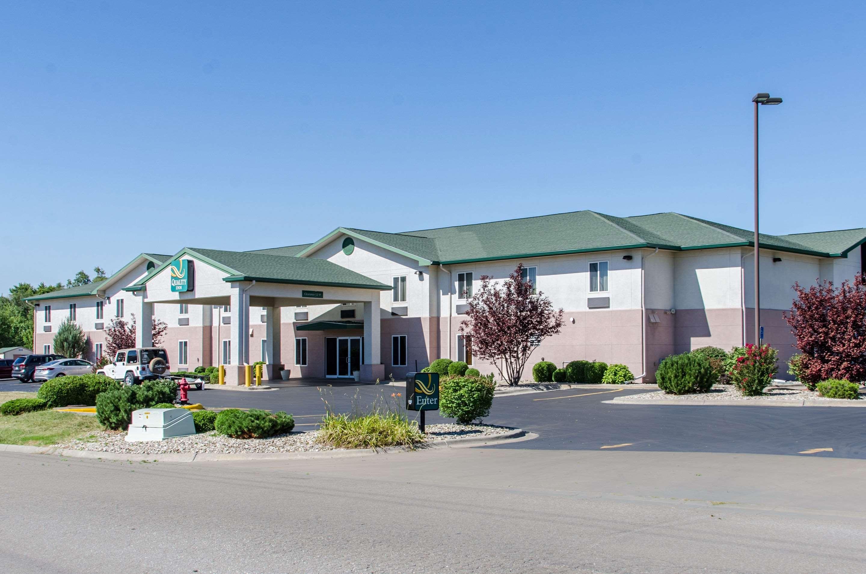 Quality Inn Junction City Near Fort Riley Exteriör bild