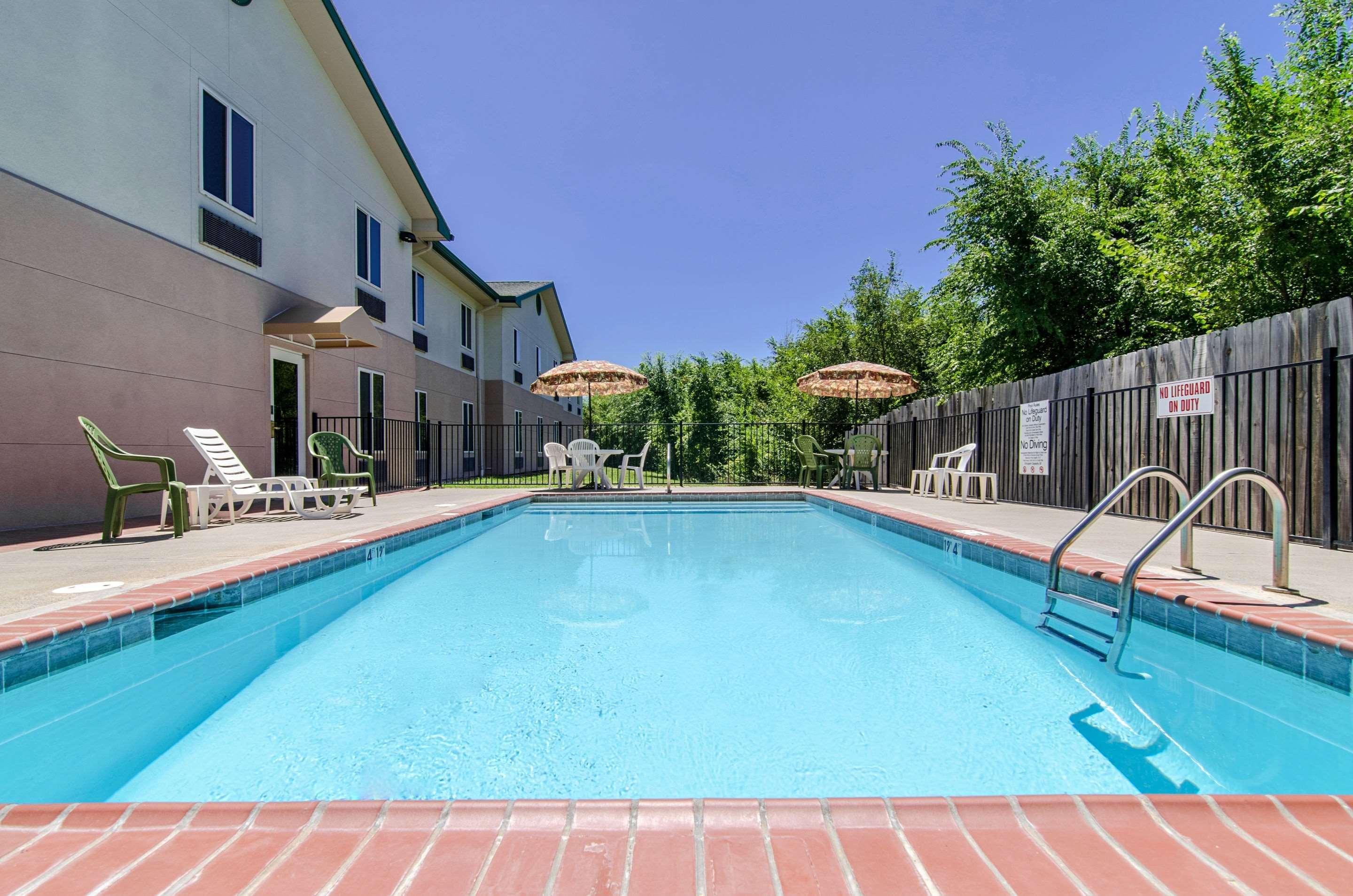 Quality Inn Junction City Near Fort Riley Exteriör bild