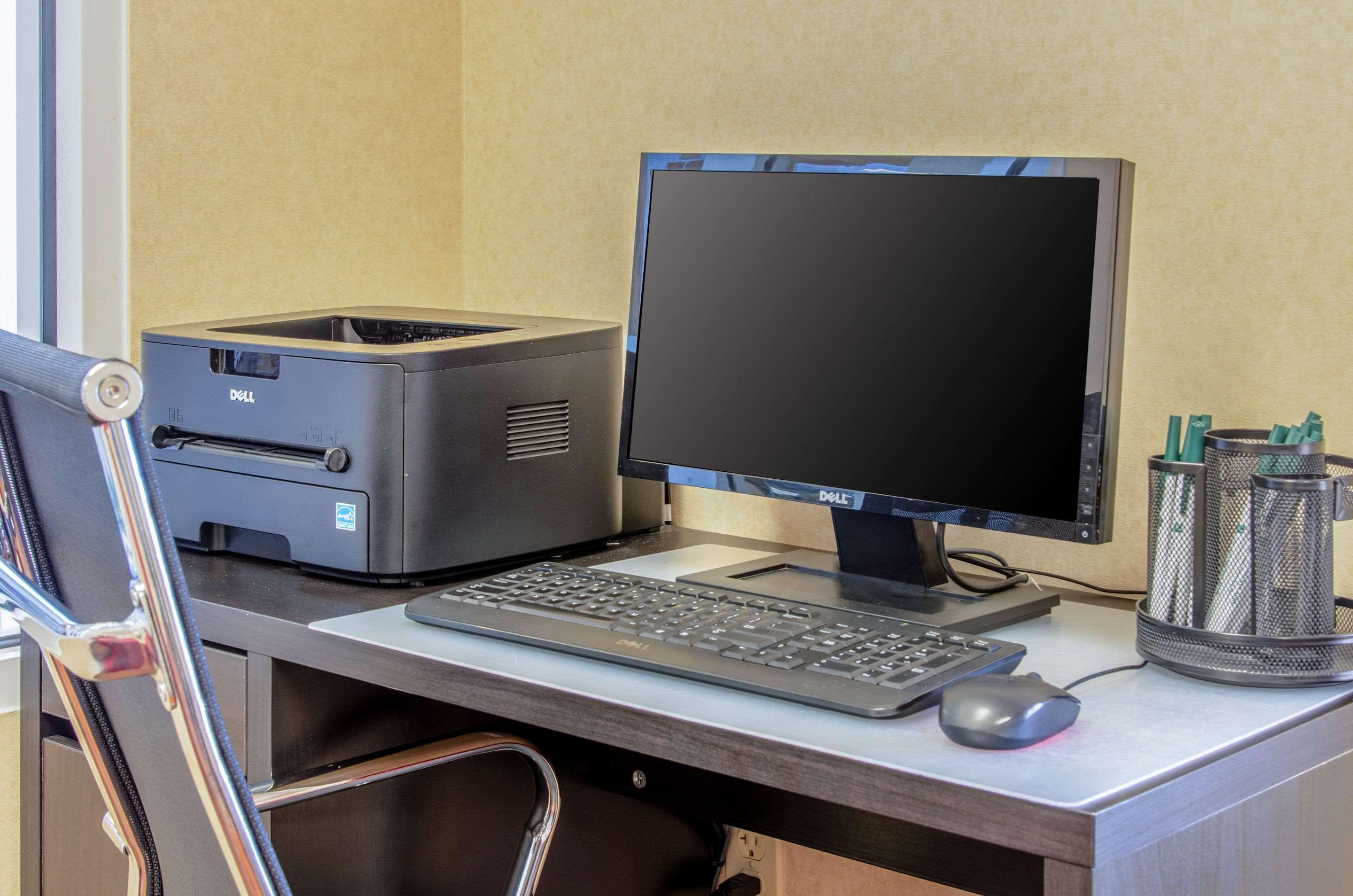 Quality Inn Junction City Near Fort Riley Exteriör bild