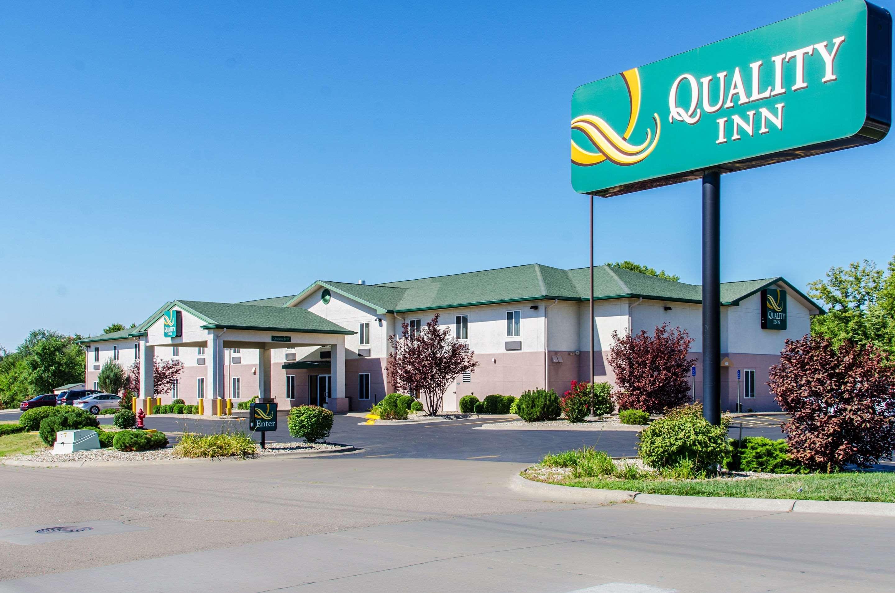 Quality Inn Junction City Near Fort Riley Exteriör bild