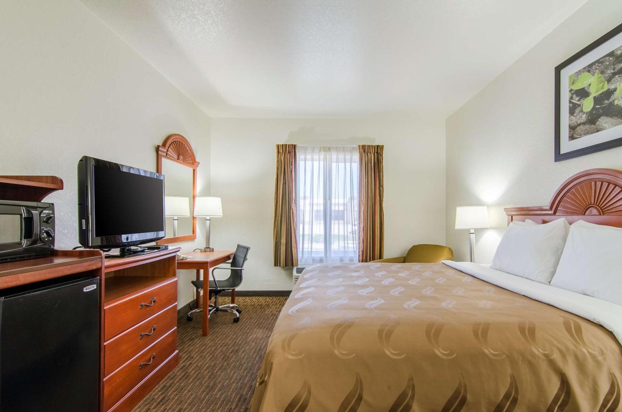 Quality Inn Junction City Near Fort Riley Exteriör bild