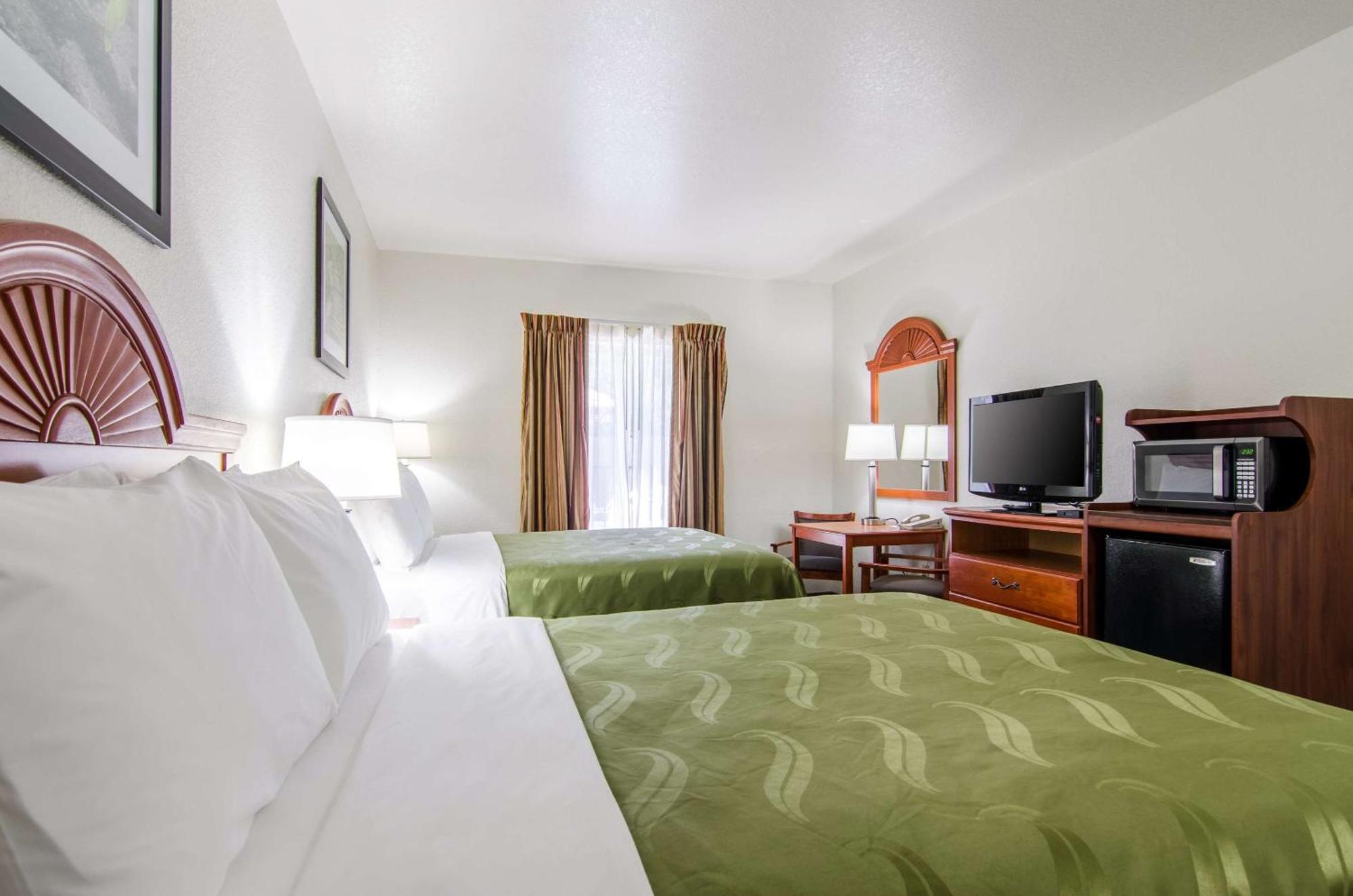 Quality Inn Junction City Near Fort Riley Exteriör bild
